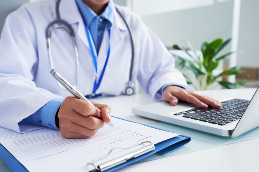 Primera visita de medicina general: Atención integral para tu salud